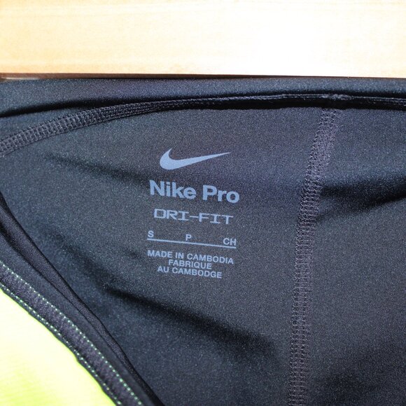 NWOT! Nike Pro Dri-Fit Women's 3" Compression Shorts in Black - Picture 4 of 6